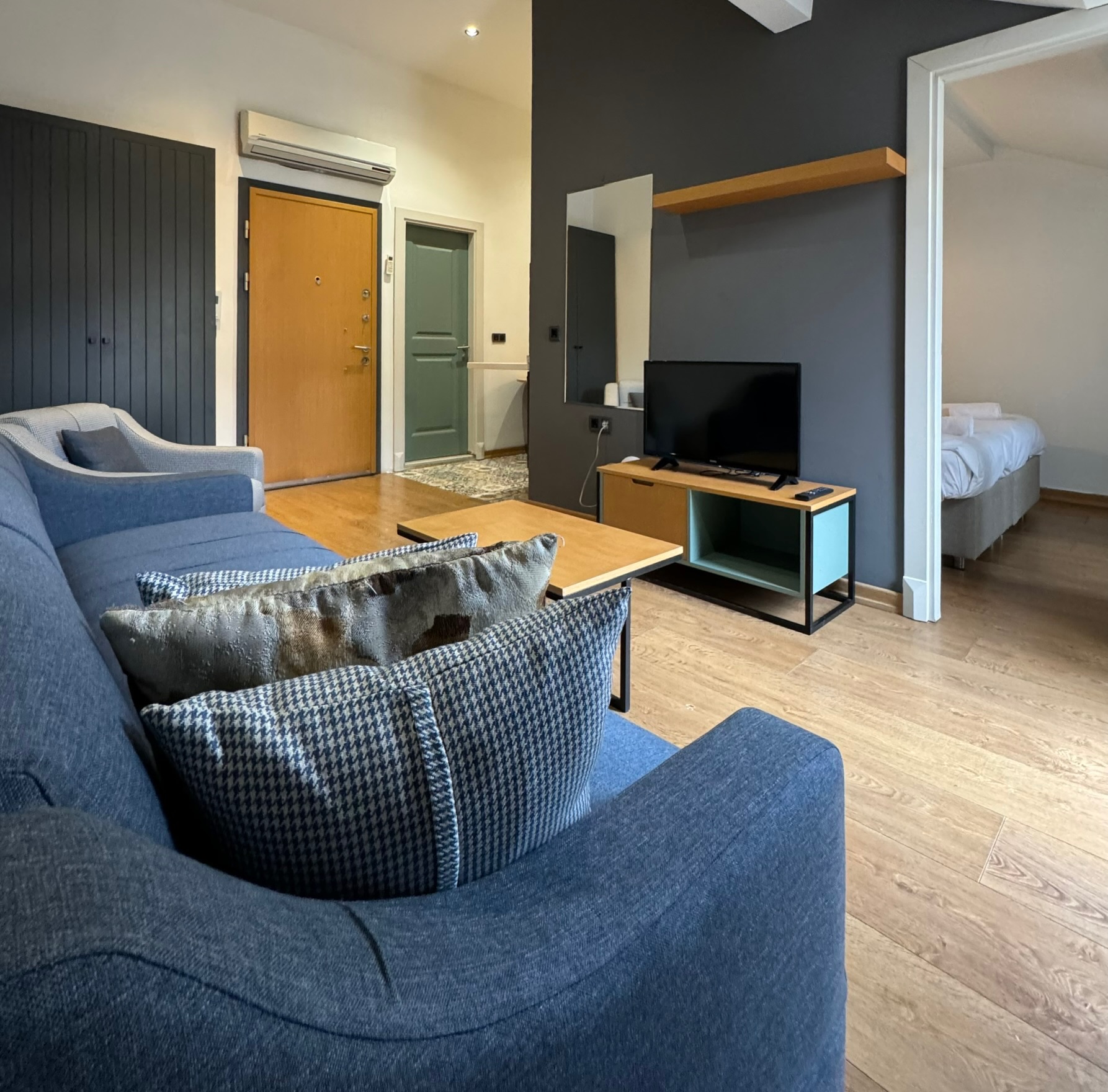 1+1 Terrace